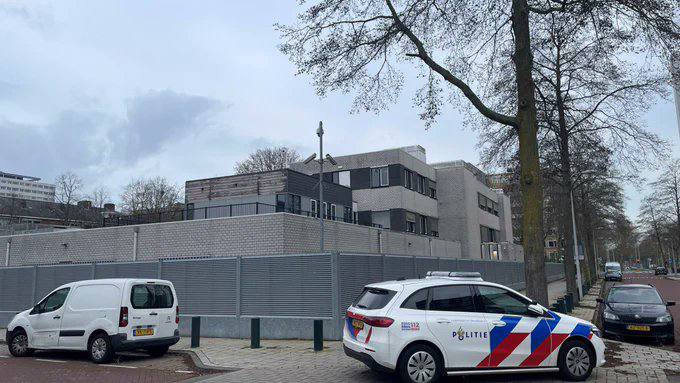 荷兰发生疑似伊朗伊斯兰革命卫队暗杀行动：伊朗异见人士、亲巴列维王朝活动人士穆罕默德·沙菲伊在荷兰遭枪击