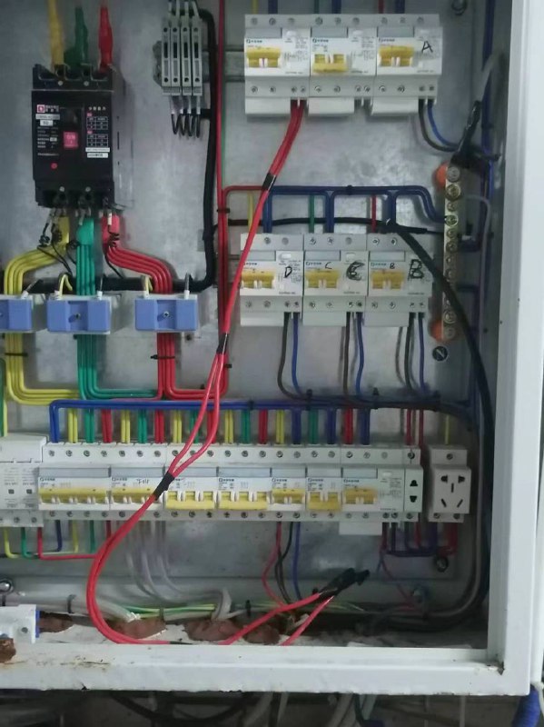 漏电 #触电 身亡by 匿名投稿漏电 #触电 身亡by 匿名投稿