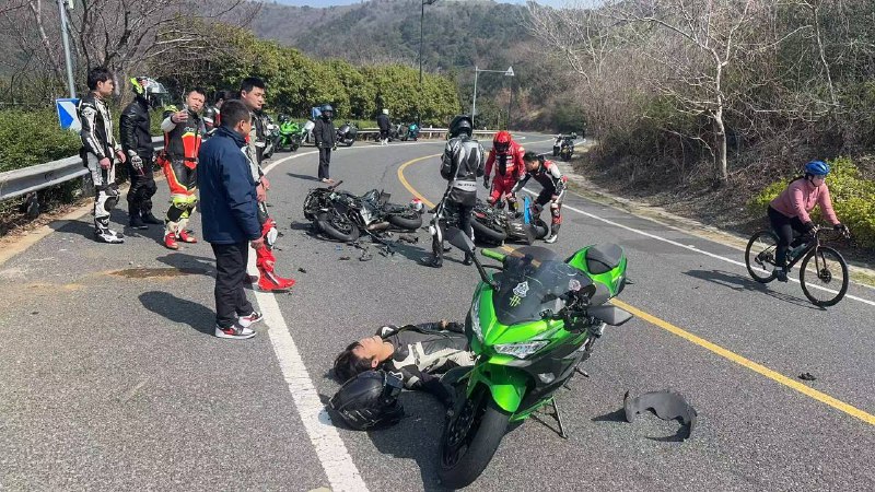 #骑士精神 #骑逝 怕是有点死了哦！感谢家人们投稿！#骑士精神 #骑逝 怕是有点死了哦！感谢家人们投稿！