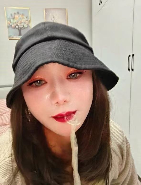 潍坊 郑丹丹的丹  玩的挺花的  #聊天记录 #举报 是不是 炒作 ？潍坊 郑丹丹的丹  玩的挺花的  #聊天记录 #举报 是不是 炒作 ？