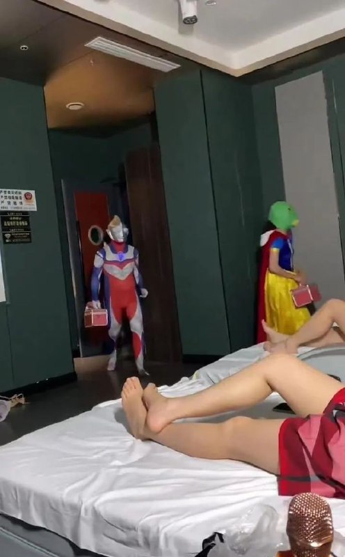 什么服务...... #奥特曼 #技师什么服务...... #奥特曼 #技师