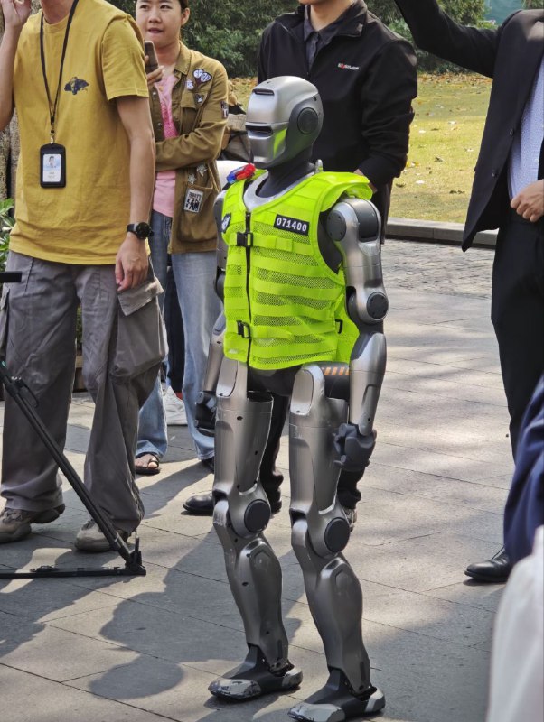 #机器人 🤖 网格员 🤏