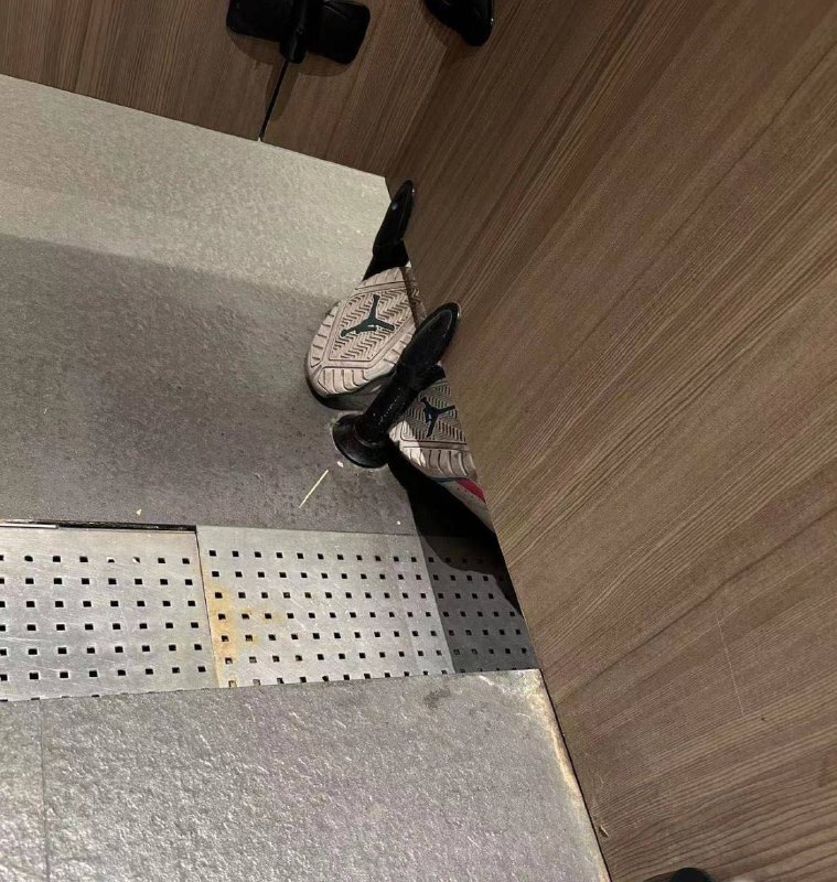 #变态 女厕所 偷窥😤#变态 女厕所 偷窥😤