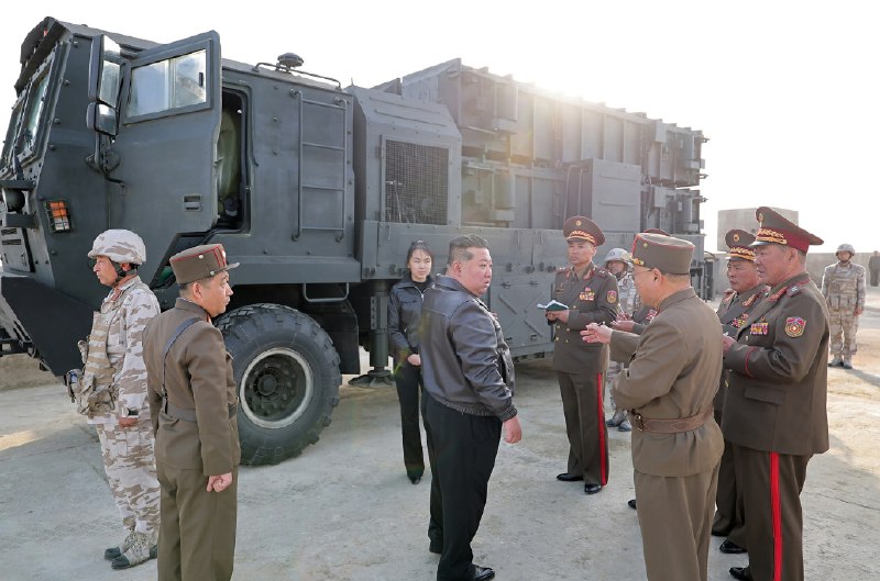朝中社平壤 4 月 20 日电　朝鲜民主主义人民共和国导弹总局 4 月 19 日进行经改良的“火星炮－11丁”型地对地战术弹道导弹试射，评估了导弹战斗部威力