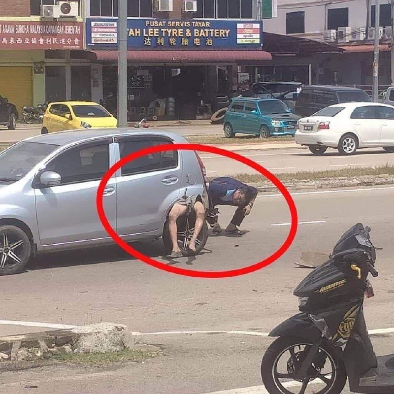 離奇的 #車禍 ，整個上半身都不見了🙏離奇的 #車禍 ，整個上半身都不見了🙏