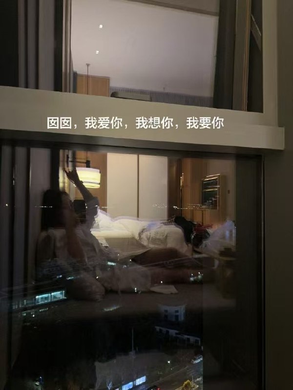 网友爆料：炸裂！表哥表妹婚外情8年，表哥有老婆，表哥提分手，表妹不愿意，网上曝光……感谢家人们投稿！网友爆料：炸裂！表哥表妹婚外情8年，表哥有老婆，表哥提分手，表妹不愿意，网上曝光……感谢家人们投稿！