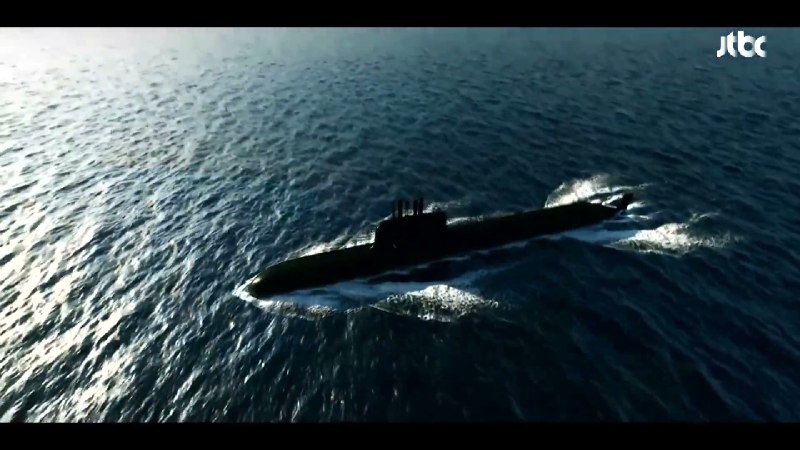今天（5 月 26 日）韩国总统李在明出席于庆南镇海举行的“第一届未来国防战略委员会”，韩国国防部长安圭伯汇报了《大韩民国核动力潜艇开发基本计划》