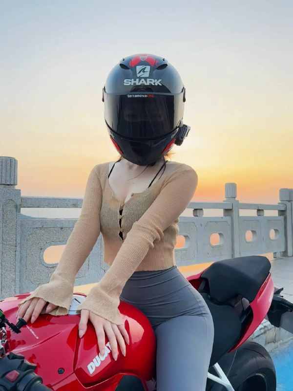 英姿飒爽 #女骑士英姿飒爽 #女骑士