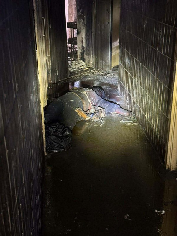 #香港 消防單位嚴禁封殺不得外傳的宏福苑火災後現場的照片，觸目驚心 #香港 #火灾感谢家人们投稿！#香港 消防單位嚴禁封殺不得外傳的宏福苑火災後現場的照片，觸目驚心 #香港 #火灾感谢家人们投稿！