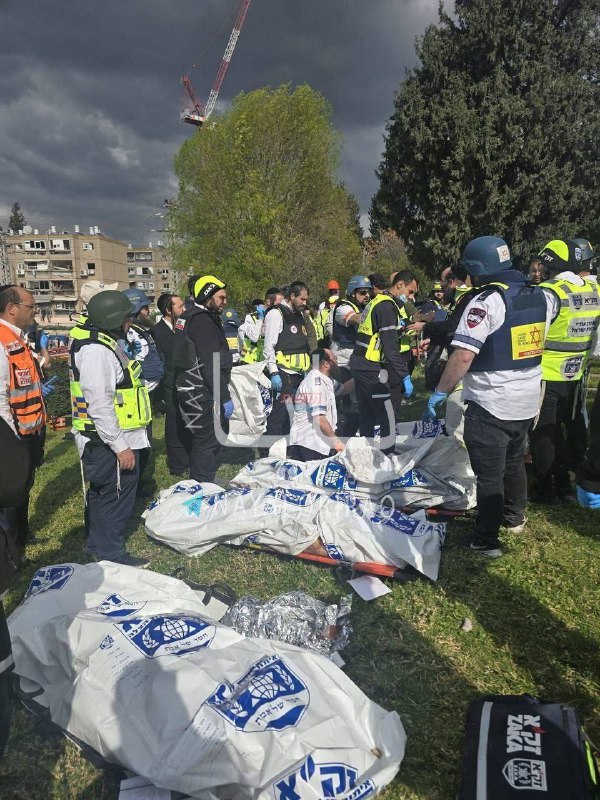3月1日，伊朗对以色列中部城市多枚伊朗导弹直接命中贝特谢梅什的一栋住宅楼