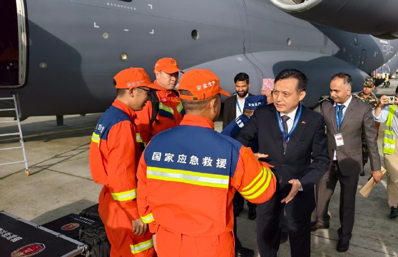 2026 年 8 月 30 日当地时间约 7 时，中国人民解放军空军两架运-20 大型运输机搭载中国援助尼泊尔紧急救灾物资抵达尼泊尔加德满都特里布万国际机场