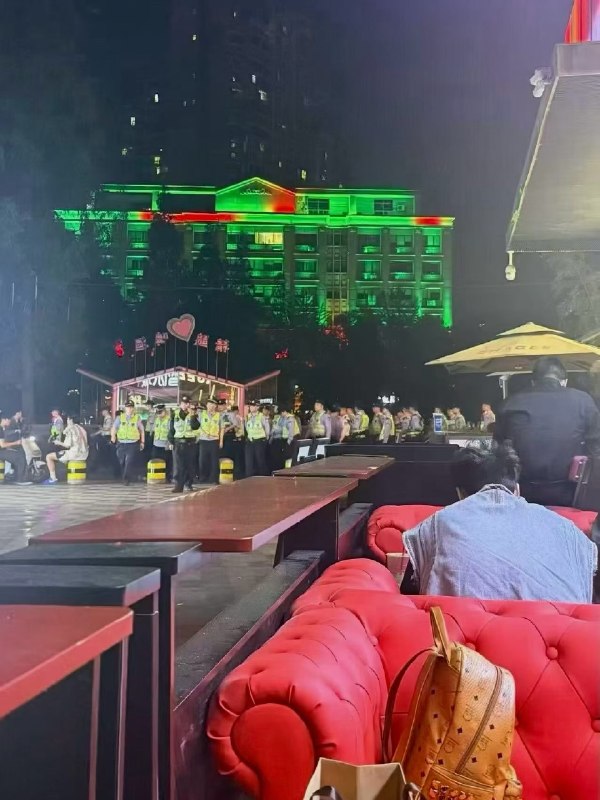 网传 有个男的 玩sm 然后把那个女的玩死了 #聊天记录消息可靠吗 ？感谢家人们投稿！网传 有个男的 玩sm 然后把那个女的玩死了 #聊天记录消息可靠吗 ？感谢家人们投稿！