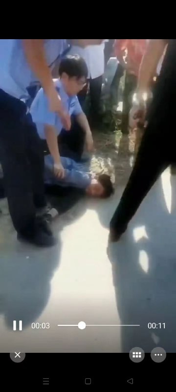 #商丘 柘城（8.31）民警13秒快速处置，这身手必须点赞👍#商丘 柘城（8.31）民警13秒快速处置，这身手必须点赞👍