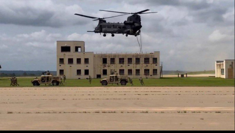 几个月前，川普亲自观摩美军活抓马杜罗的模拟训练#川普 #马杜罗感谢家人们投稿！几个月前，川普亲自观摩美军活抓马杜罗的模拟训练#川普 #马杜罗感谢家人们投稿！