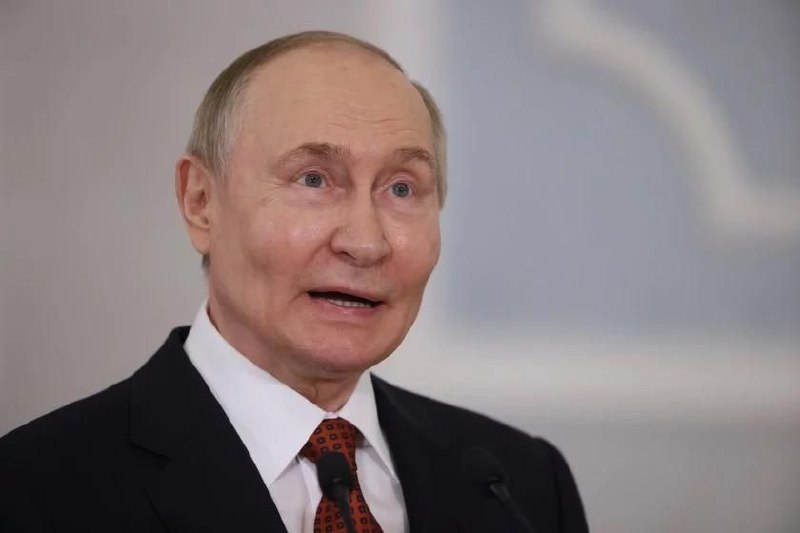 刚在北京与习近平交流“长生不老”，回国后 #普京 就向全民推出了 免费 癌症 疫苗俄罗斯宣布癌症疫苗可供使用，所有患者均可免费使用