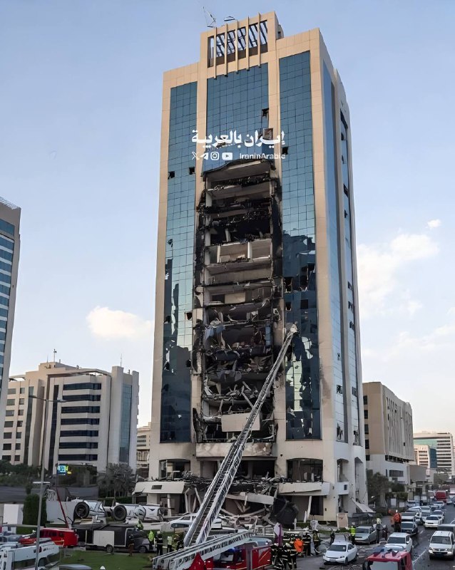 【伊朗袭击地区内美国银行】伊朗伊斯兰革命卫队发言人纳伊尼今天（3月14日）表示，伊朗针对美国银行分支机构的袭击，是对敌方此前袭击两家伊朗银行的回应