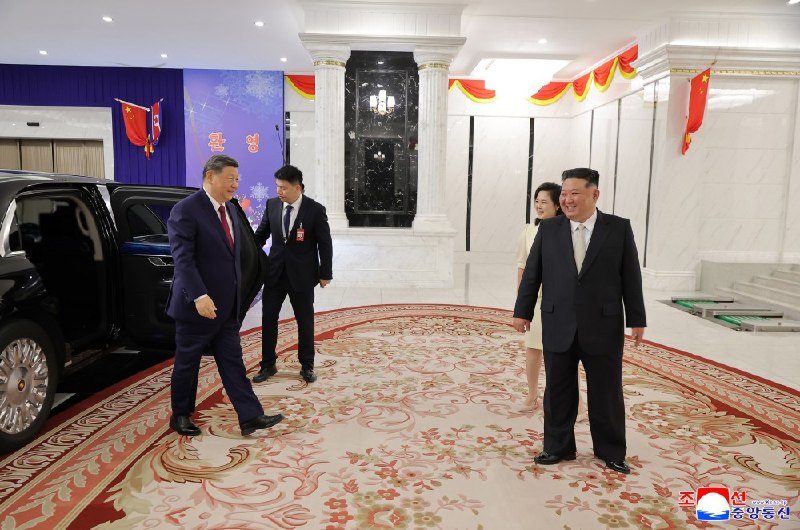 昨晚在朝鲜木兰馆举行欢迎宴会官图 #习主席 访问朝鲜 🇰🇵感谢家人们投稿！昨晚在朝鲜木兰馆举行欢迎宴会官图 #习主席 访问朝鲜 🇰🇵感谢家人们投稿！