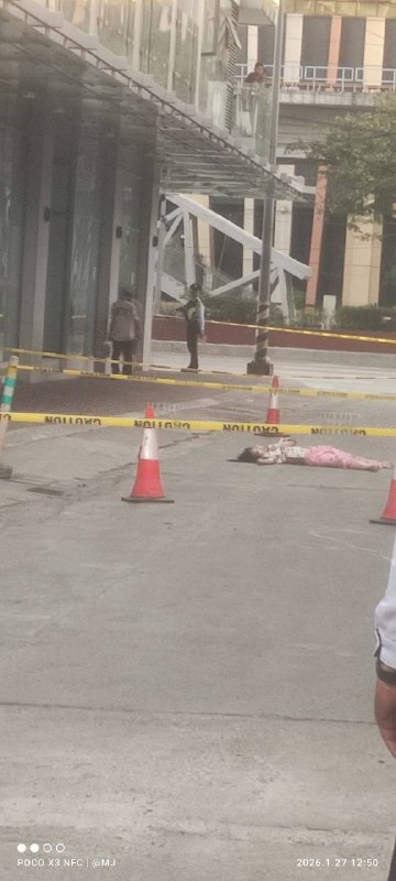 #突发 #菲律宾 #跳楼东辉一女的跳楼 具目击者称是中国人感谢家人们投稿！