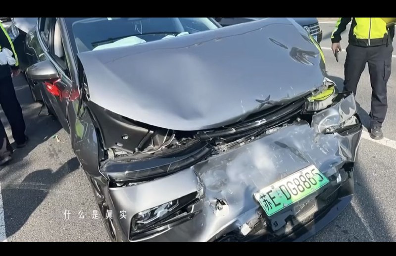 本是同根生,相煎何太急！据说集体开了辅助驾驶.......形同虚设恭喜您成为尊贵的小鹏SB车主#小鹏汽车本是同根生,相煎何太急！据说集体开了辅助驾驶.......形同虚设恭喜您成为尊贵的小鹏SB车主#小鹏汽车