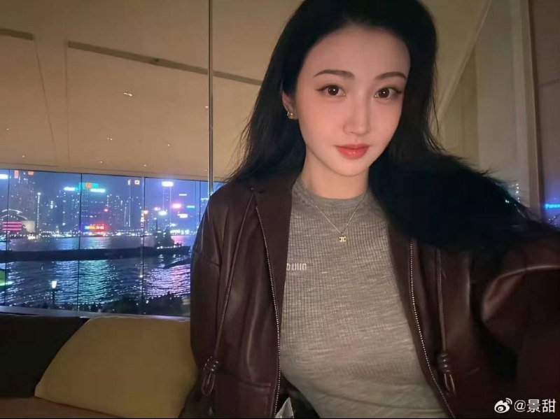 景甜和孙宇晨第一次见面的照片找到了景甜和孙宇晨第一次见面的照片找到了