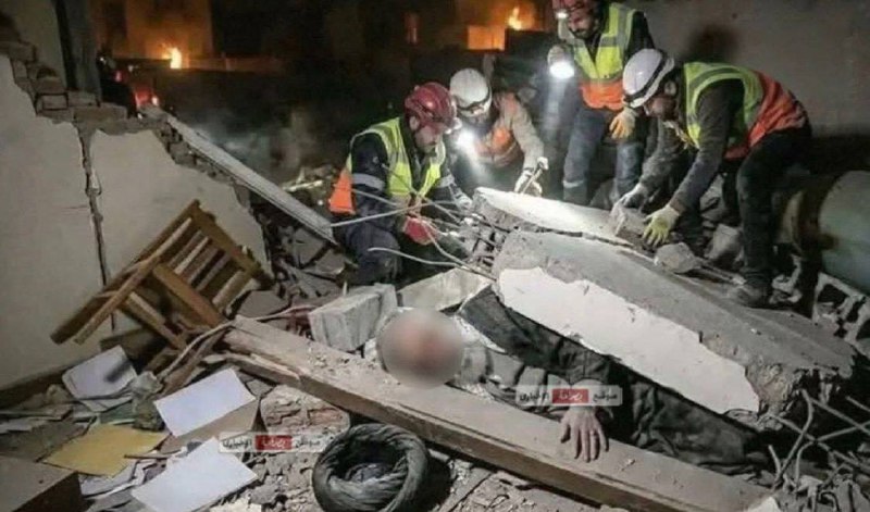 伊朗发布了哈梅内伊尸体在废墟下的照片 #伊朗 #哈梅内伊