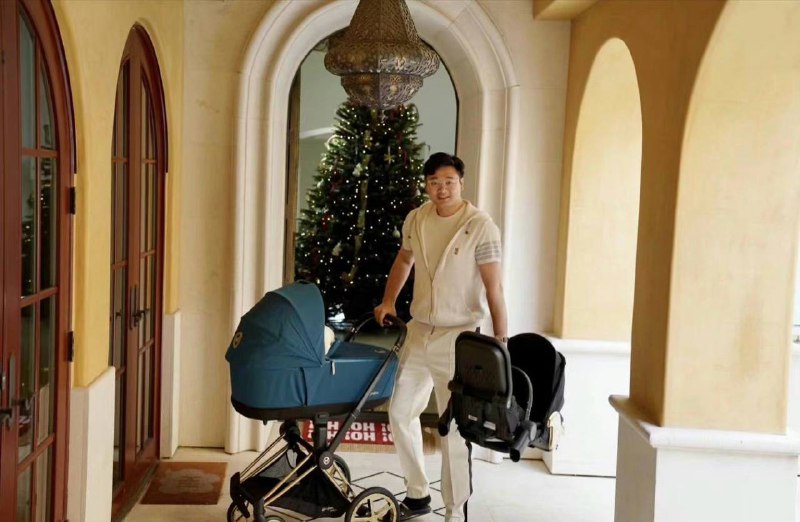 凤凰卫视 #傅晓田 快乐的一家她要给反贼打假，你俩发张床照让大伙信服🌛凤凰卫视 #傅晓田 快乐的一家她要给反贼打假，你俩发张床照让大伙信服🌛