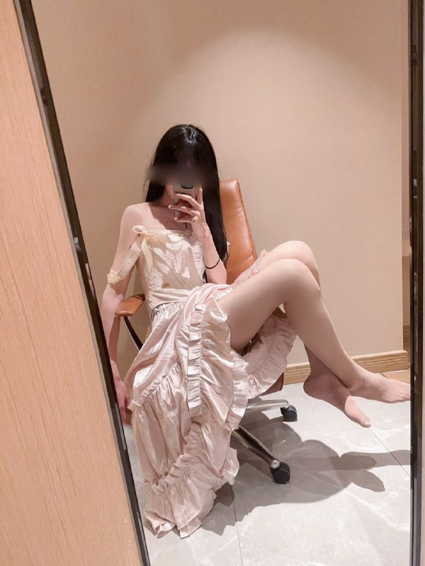 186 大长腿 可惜是男的 #ts 😑186 大长腿 可惜是男的 #ts 😑