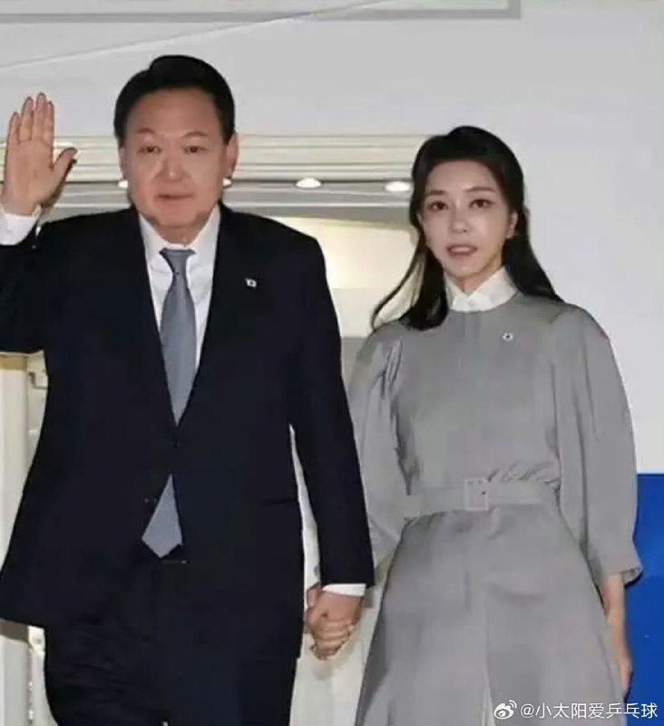 韩检方要求判尹锡悦死刑韩国检方在庭审中，对前总统尹锡悦提出了死刑的量刑请求，同时还要求对前国防部长判处无期徒刑