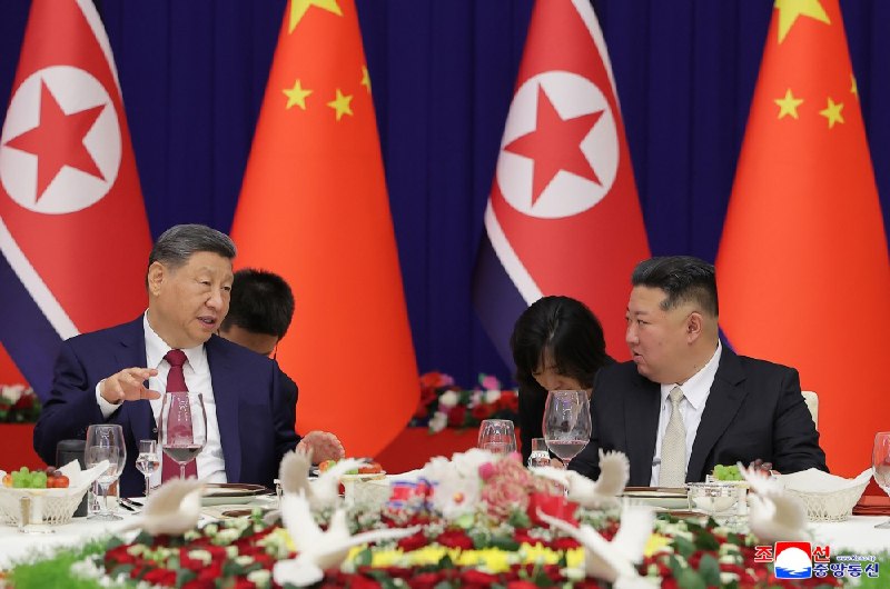 昨晚在朝鲜木兰馆举行欢迎宴会官图 #习主席 访问朝鲜 🇰🇵感谢家人们投稿！昨晚在朝鲜木兰馆举行欢迎宴会官图 #习主席 访问朝鲜 🇰🇵感谢家人们投稿！