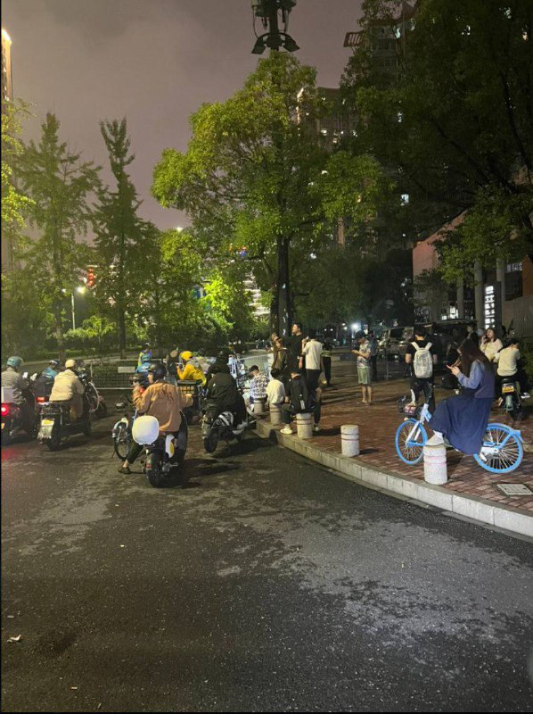 #亚运会 到处封路，扰民运动会，对老百姓没有任何好处by 匿名投稿#亚运会 到处封路，扰民运动会，对老百姓没有任何好处by 匿名投稿