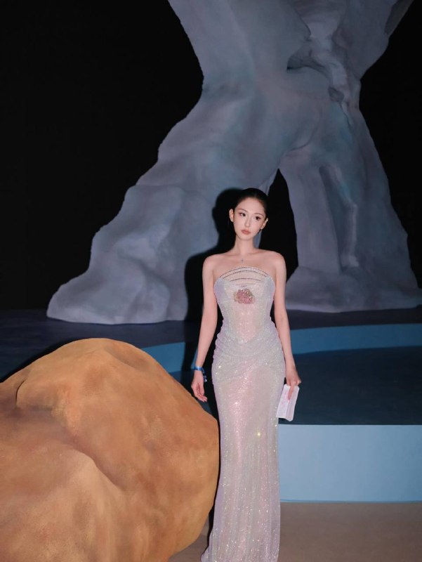 蔡崇信绯闻女友王秋怡，请文明欣赏感谢家人们投稿！蔡崇信绯闻女友王秋怡，请文明欣赏感谢家人们投稿！