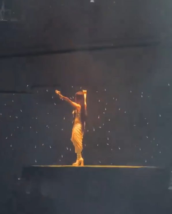 #李荣浩硬刚 #单依纯道歉 #版权意识 #内娱活人 #格局这词被用滥了李荣浩这波操作堪称“教科书级预判”🎯——当单依纯的道歉小作文还在编辑时，人家的硬刚长文早已备好，连托词都提前拆解干净！这场面像极了高手过招，你以为在第三层，殊不知对方早已在大气层