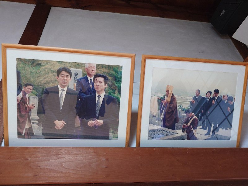 安倍遭枪击身亡四周年 各地民众纷纷悼念日本前首相安倍晋三在奈良市发表参院选举助选演说时遭枪击身亡事件到8日已过去四年