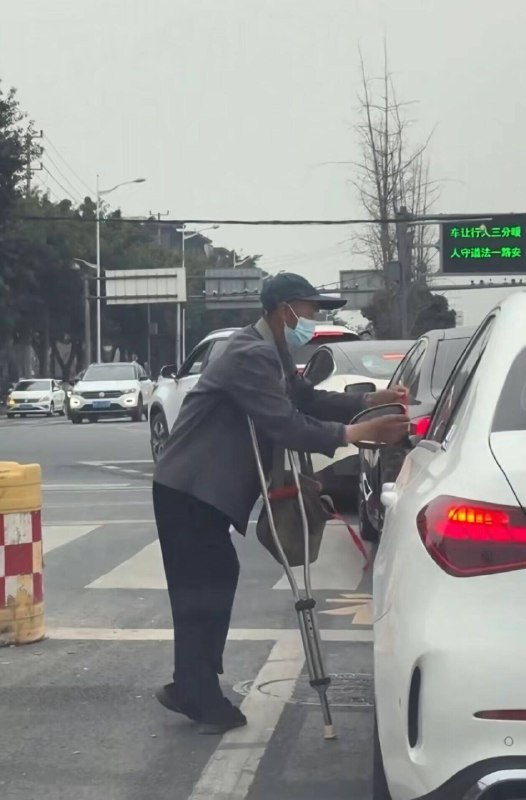 红绳 大爷 保平安 🙏编的什么鸡巴故事感谢家人们投稿！红绳 大爷 保平安 🙏编的什么鸡巴故事感谢家人们投稿！