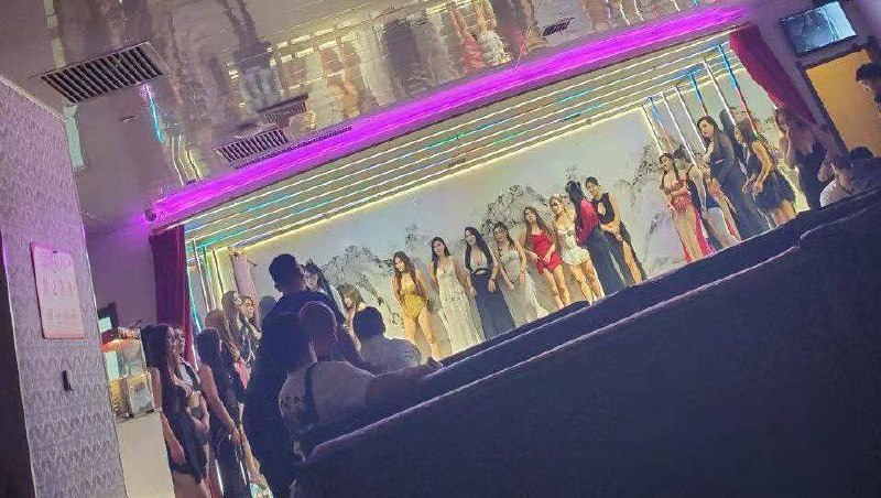 #非诚勿扰 #海选 中 窝瓜 很忙的 😂#非诚勿扰 #海选 中 窝瓜 很忙的 😂