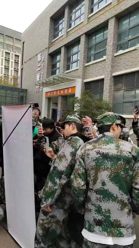 做了无数女生想做的事 👀#聊天记录 被挂出来了 丢人 #刺激 🍉