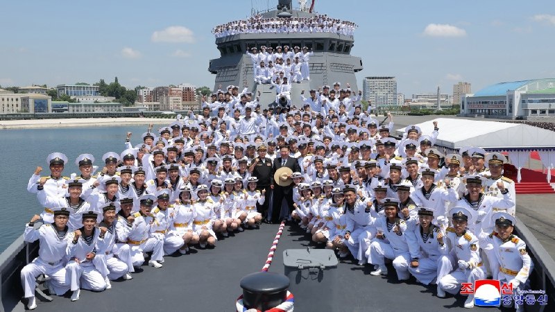 朝鲜“崔贤”号多用途驱逐舰入列典礼 6 月 23 日在南浦港隆重举行