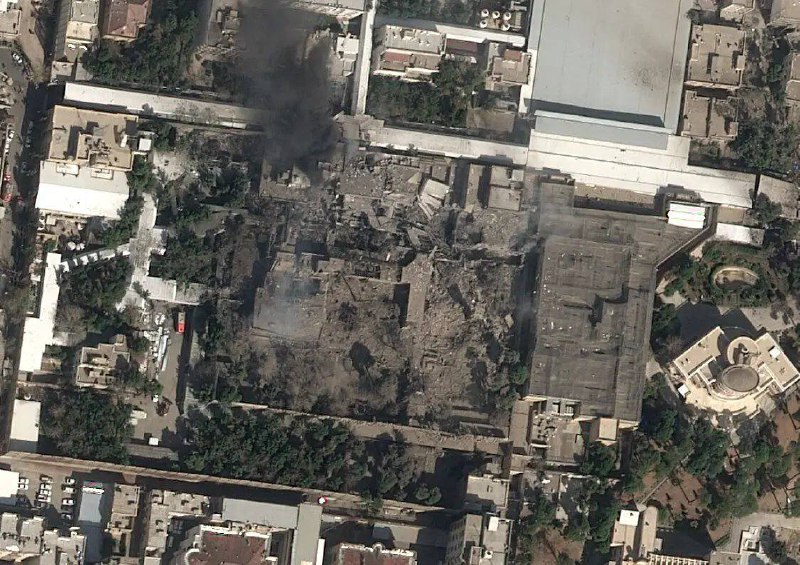 航拍照片：哈梅内伊住宅已经被夷为平地 #伊朗