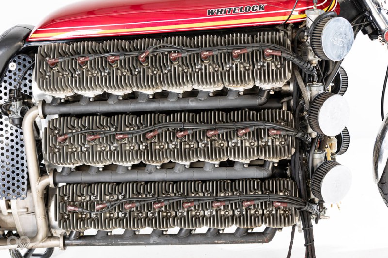 打破世界紀錄的 「48 缸 Kawasaki 重型機車」，這台機器將於 4 月 21 日在 Bonhams 春季斯塔福德拍賣會上拍賣，預計最高可拍到 60,000 英鎊（約236萬元新台幣）