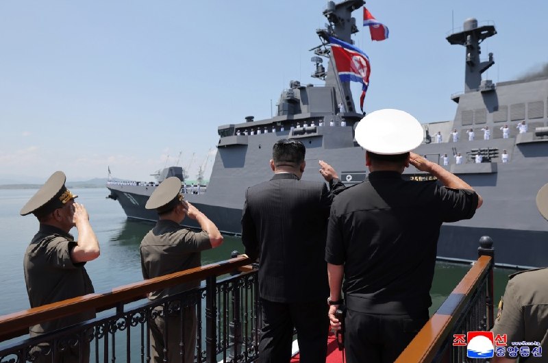 朝鲜“崔贤”号多用途驱逐舰入列典礼 6 月 23 日在南浦港隆重举行