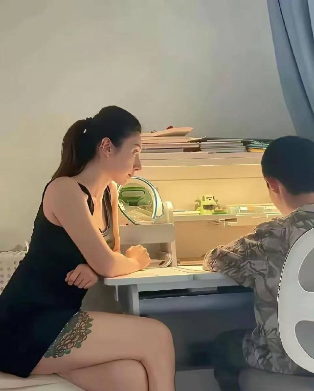 #陪伴师 #陪读妈妈 陪完爸爸陪孩子！感谢家人们投稿！#陪伴师 #陪读妈妈 陪完爸爸陪孩子！感谢家人们投稿！