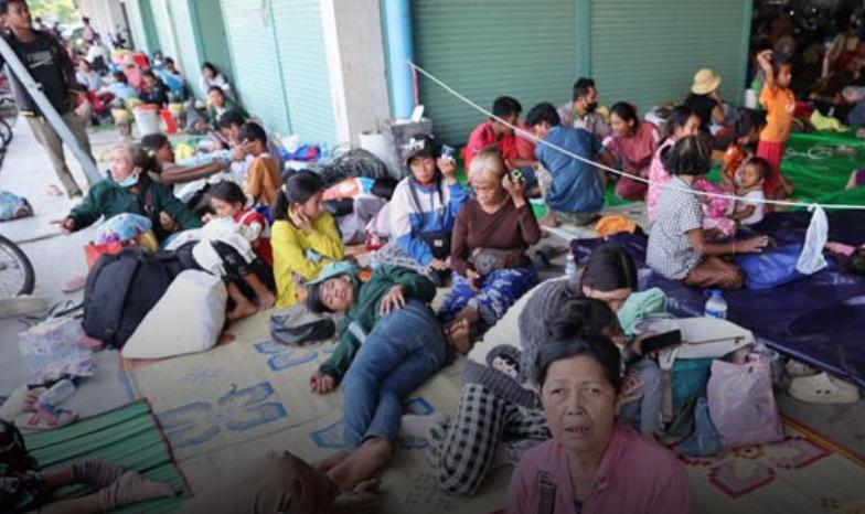 🇰🇭 最新数据：15死73伤！根据柬埔寨新闻部长宁帕达今天披露的数据：截至2025年12月15日下午2点，泰国军队入侵柬埔寨领土并袭击平民，已造成15名平民死亡，73人受伤，409,293人流离失所