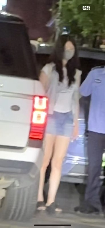 男的带小三出去玩，被丈母娘一家人看到了，七夕节目不少啊感谢家人们投稿！男的带小三出去玩，被丈母娘一家人看到了，七夕节目不少啊感谢家人们投稿！