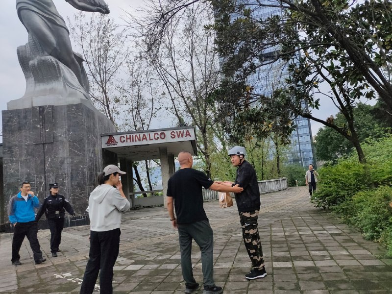 2026年4月11日，重庆长江大桥