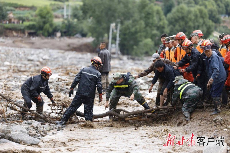 月7日以来，甘肃兰州市榆中县等地遭遇连续强降雨引发山洪灾害，截至8日15时30分，已造成10人死亡、33人失联