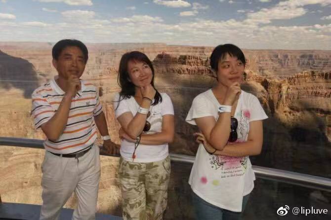 #小三中石油吃瓜最边是小三没整容前，中间是老婆，他们仨同单位by 匿名投稿