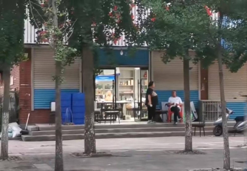 据说是陈继志的老婆，怀孕了 #唐山烧烤打人据说是陈继志的老婆，怀孕了 #唐山烧烤打人