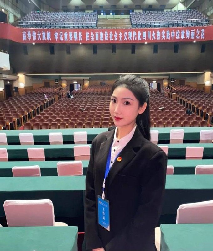 #爱国 #美女 太渴望进步了！#爱国 #美女 太渴望进步了！