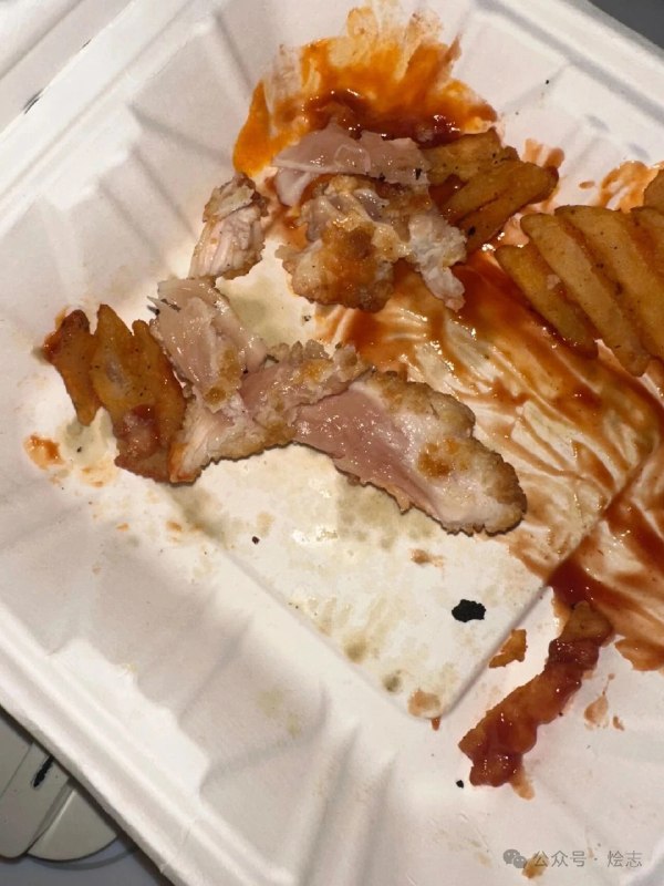 美军开饭了 简单吃点感谢家人们投稿！美军开饭了 简单吃点感谢家人们投稿！