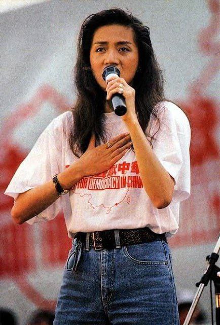 1989年5月27日，香港【民主歌声献中华】#六四 #历史1989年5月27日，香港【民主歌声献中华】#六四 #历史
